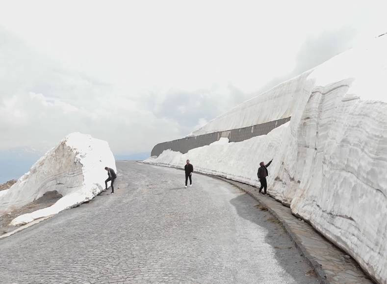 Mayıs bitti ama kar kalınlığı 5 metre. Görenler şaştı kaldı - Resim: 2